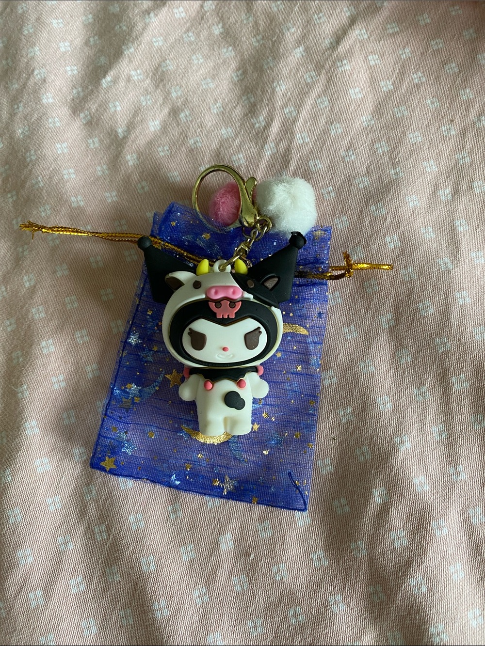 NWOT Hand Crafted Cow Character Keyring with Pink Accents 💜🖤